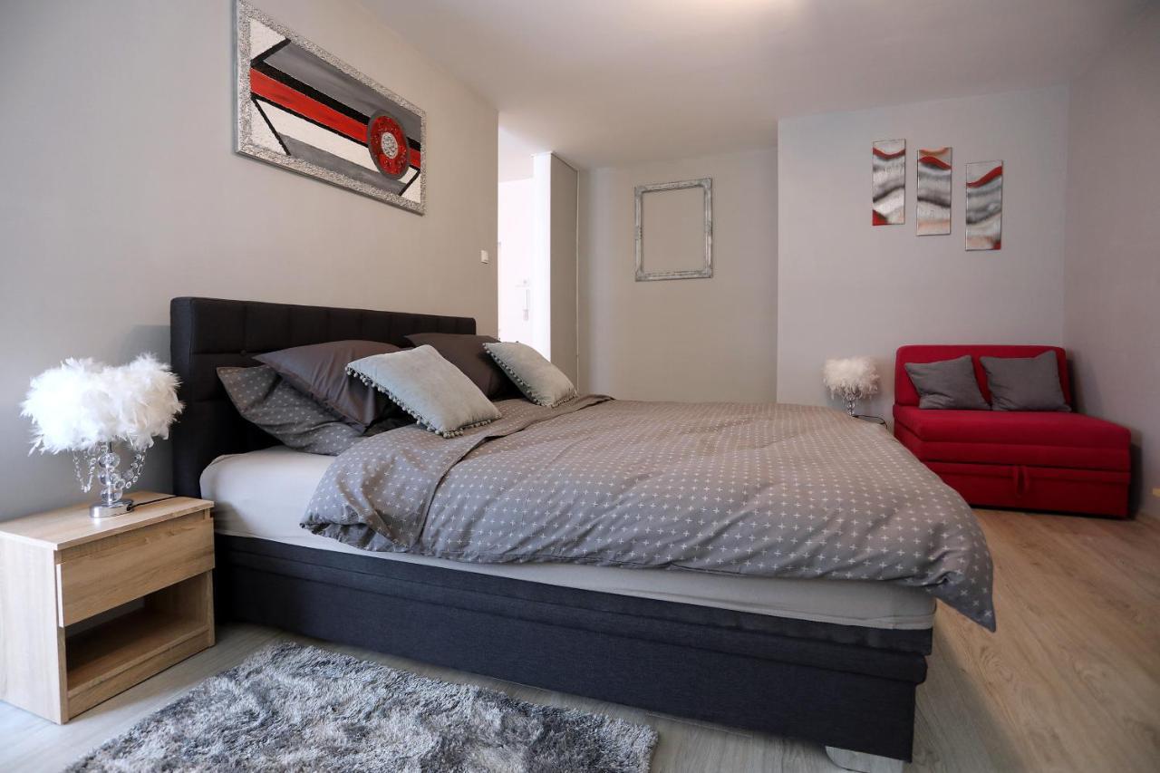 Studio Apartman Ana 奥西耶克 外观 照片