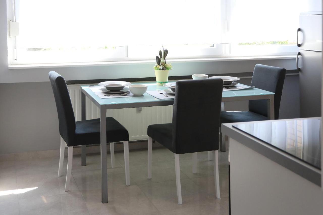 Studio Apartman Ana 奥西耶克 外观 照片