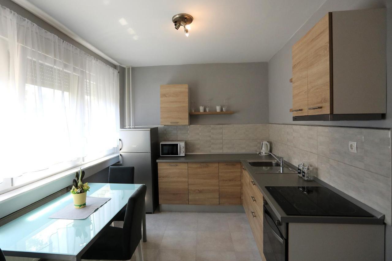 Studio Apartman Ana 奥西耶克 外观 照片
